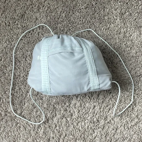 Lululemon Pack Light Pullover *Packable - Picture 11 of 14